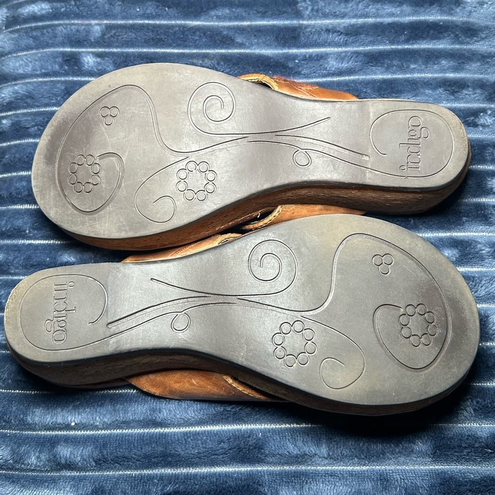 Indigo by Clarkes size 5 leather embroidered floral platform wedge thong shoes - Picture 5 of 8